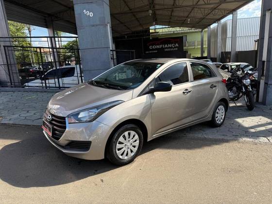 HYUNDAI HB20 1.0 COMFORT 12V FLEX 4P MANUAL HYUNDAI HB20 1.0 COMFORT 12V FLEX 4P MANUAL